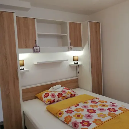 Viktorija Apartment